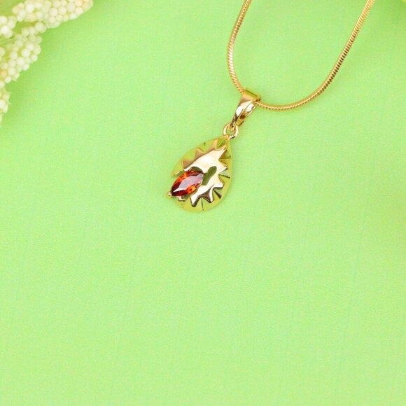 "Gold Teardrop Pendant with Marquise Red Stone and Textured Design, XPPT1722 - Picture 12 of 13